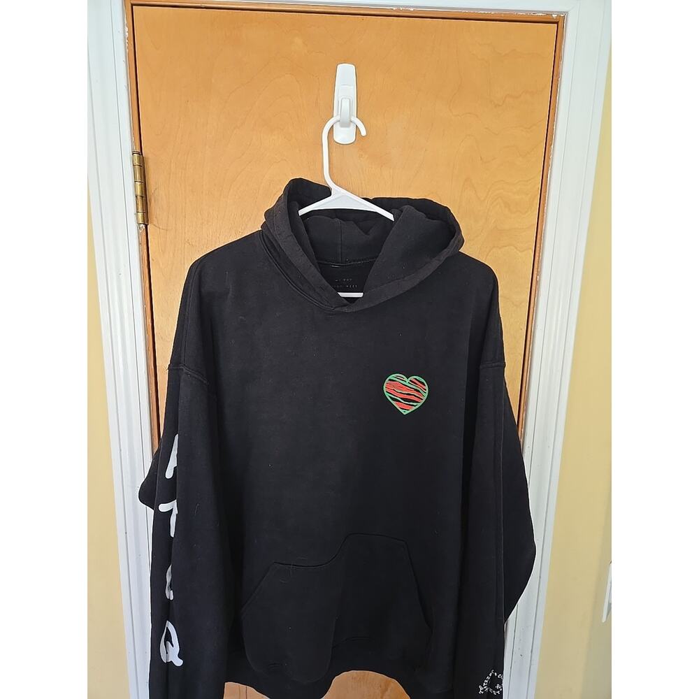 A Tribe Called Quest Hoodie Adult XL Heart Logo Sweatshirt Urban Outfitters ATCQ - Picture 2 of 6